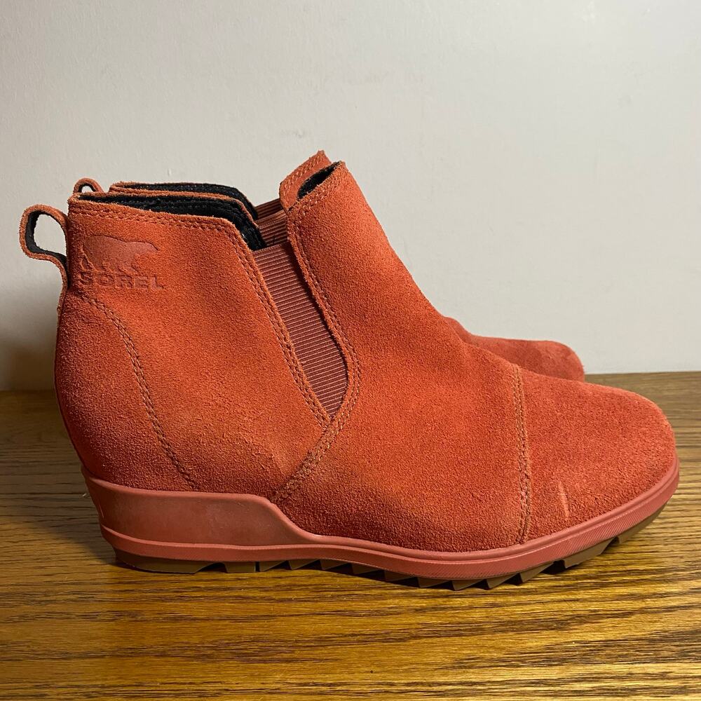 Sorel Evie Pull On Warp Red Suede Wedge Booties Boots Waterproof Size 8 Womens